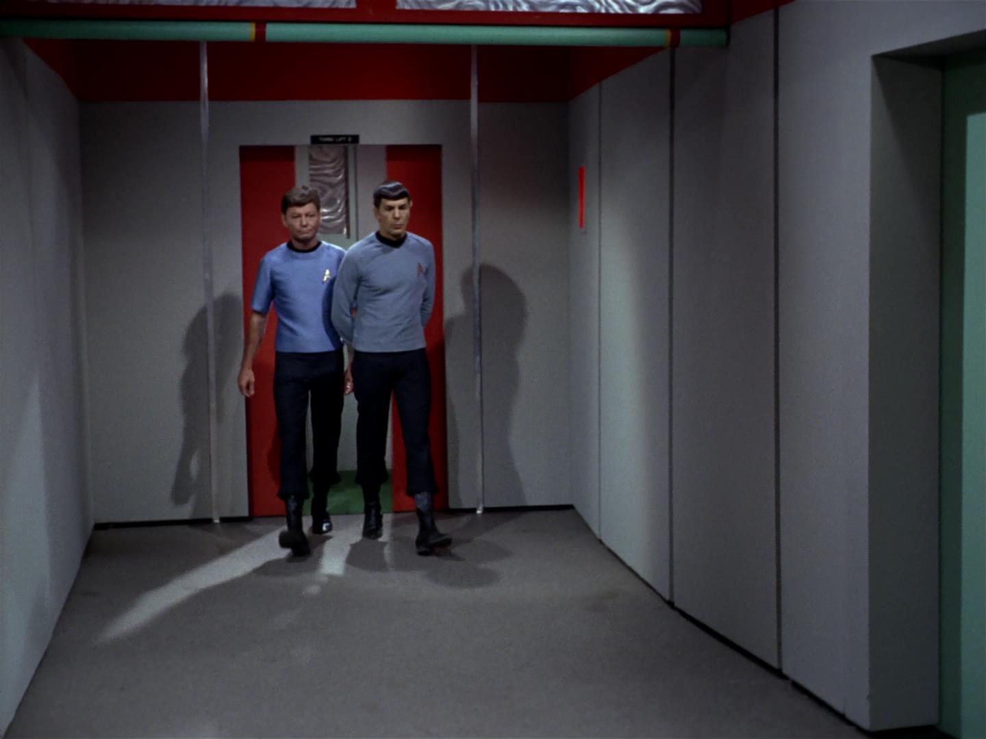 ariane179254_StarTrek_2x18_TheImmunitySyndrome_1932.jpg