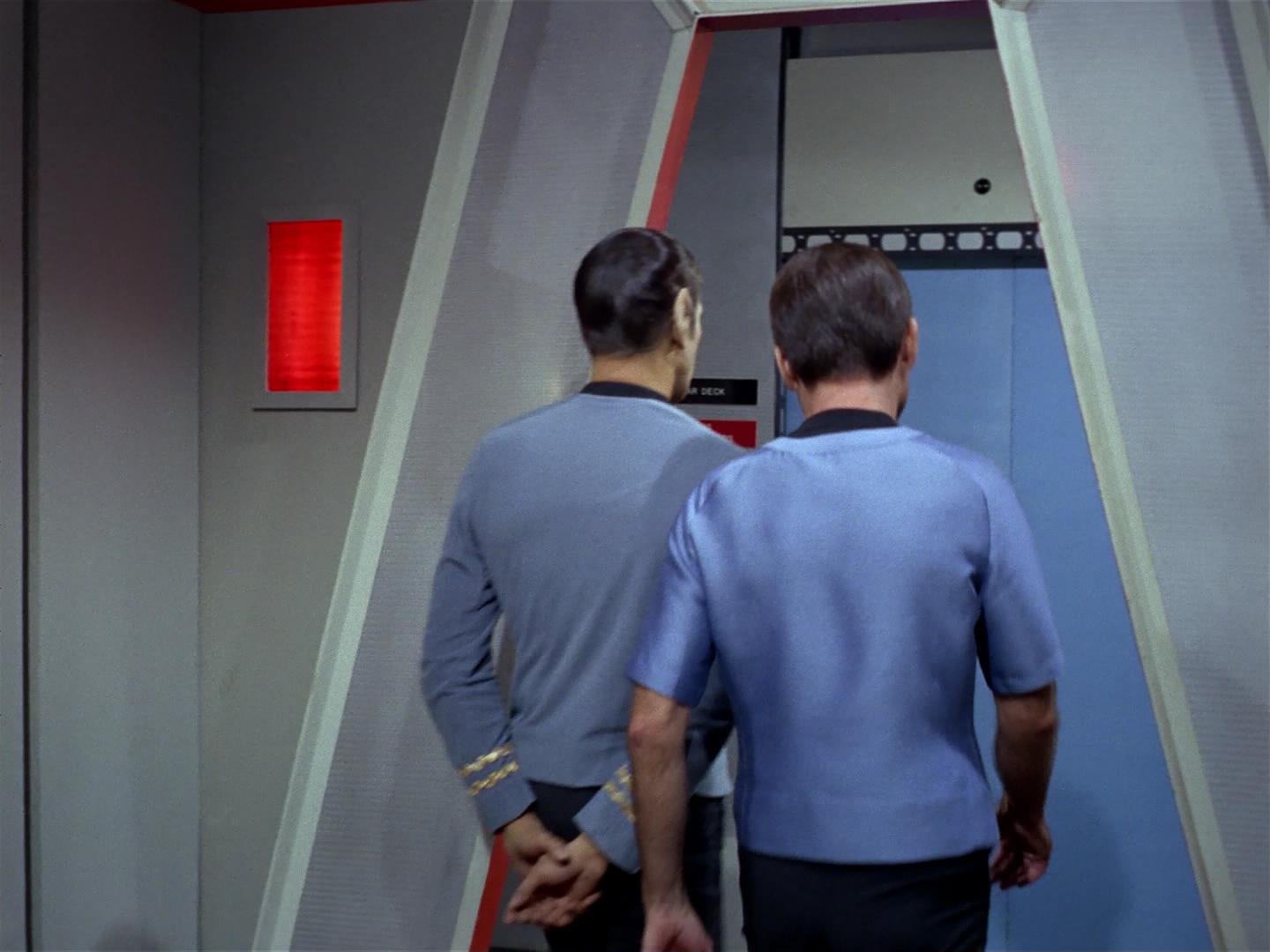 ariane179254_StarTrek_2x18_TheImmunitySyndrome_1947.jpg