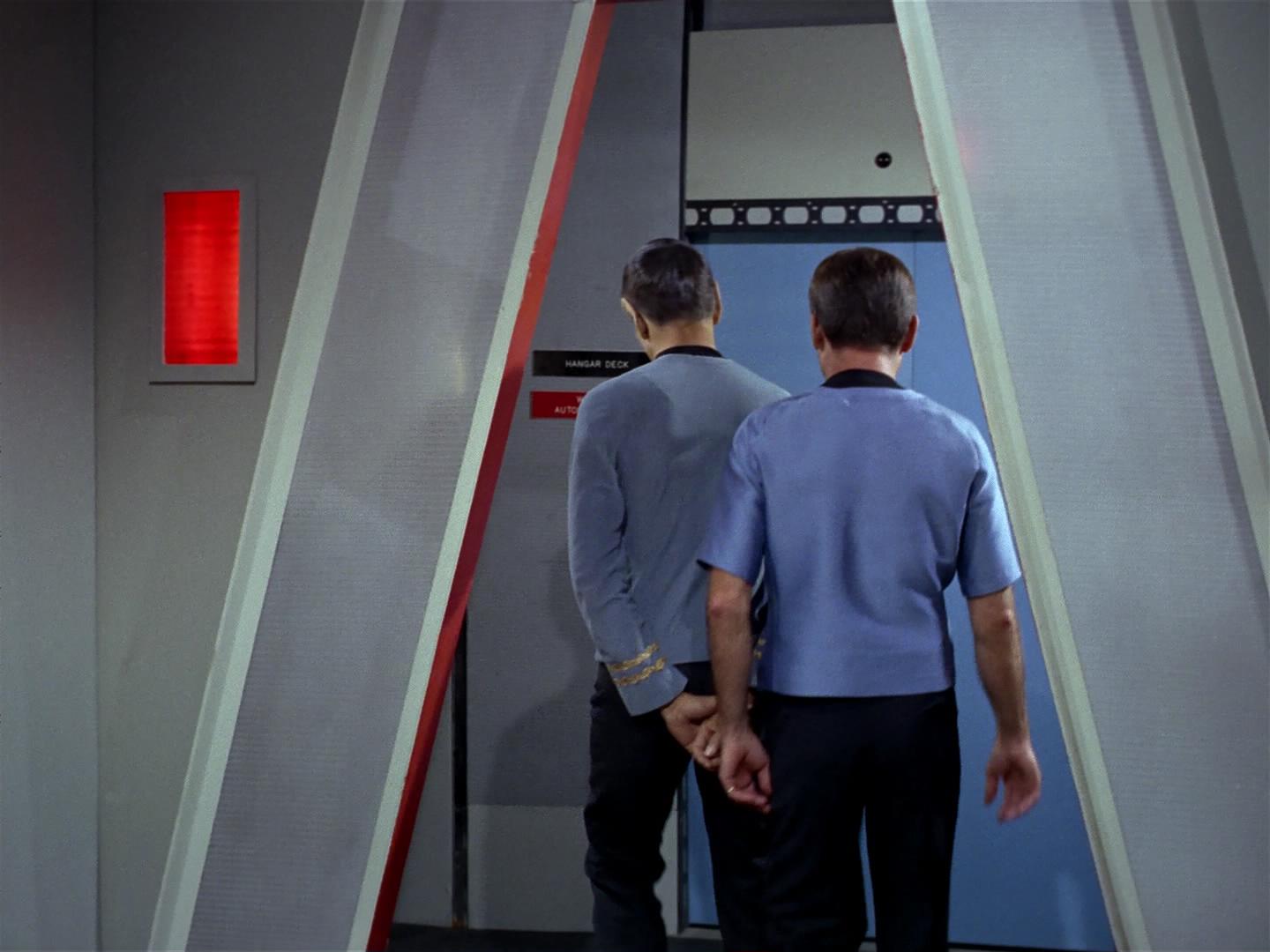 ariane179254_StarTrek_2x18_TheImmunitySyndrome_1948.jpg