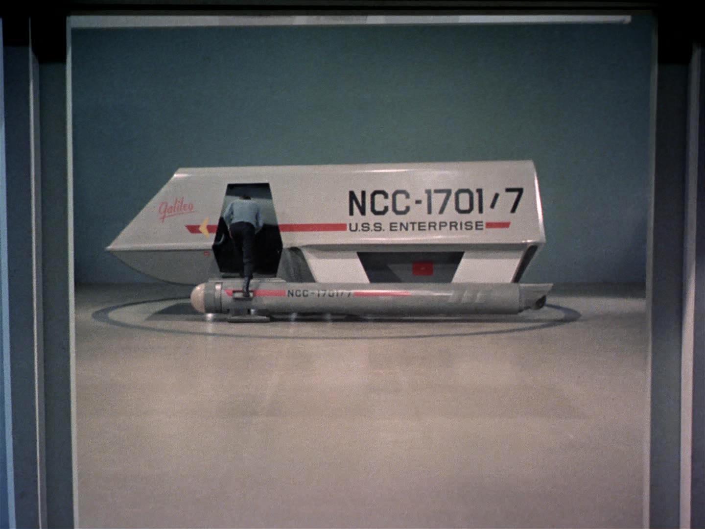 ariane179254_StarTrek_2x18_TheImmunitySyndrome_2007.jpg