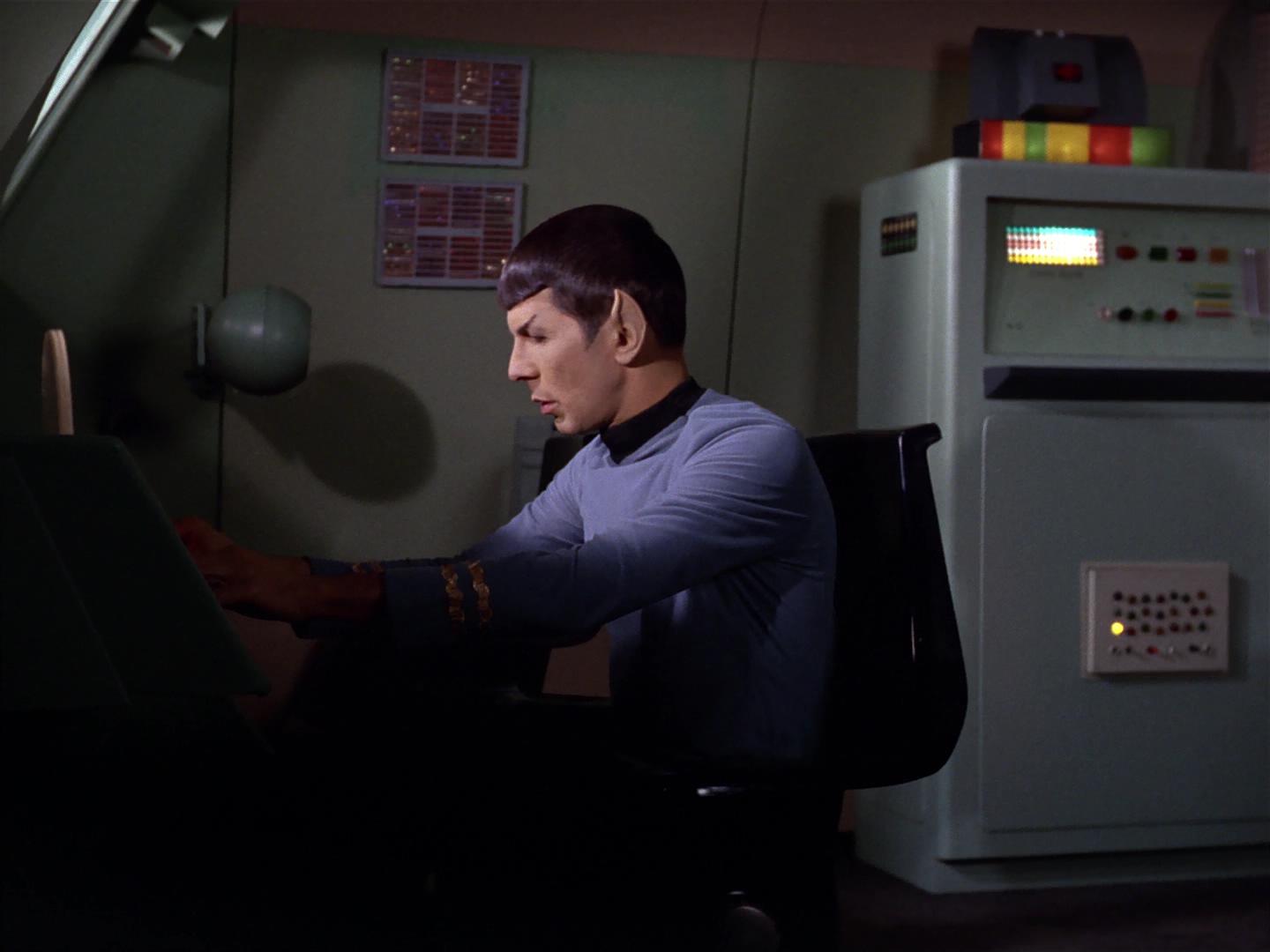 ariane179254_StarTrek_2x18_TheImmunitySyndrome_2034.jpg