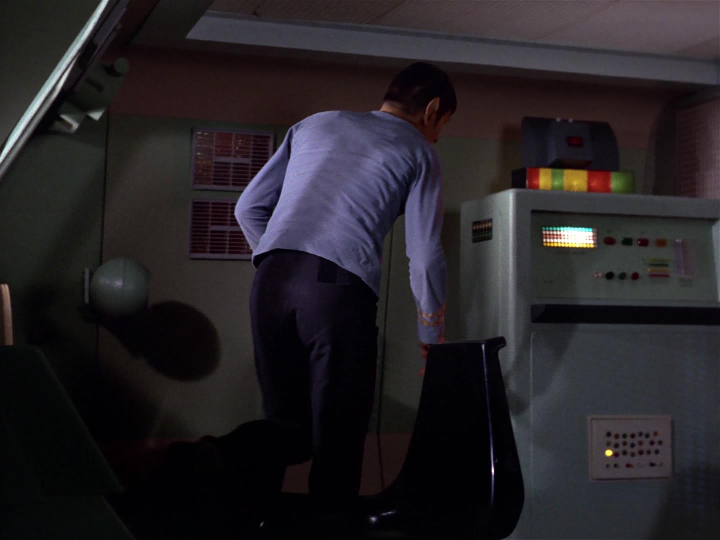 ariane179254_StarTrek_2x18_TheImmunitySyndrome_2038.jpg