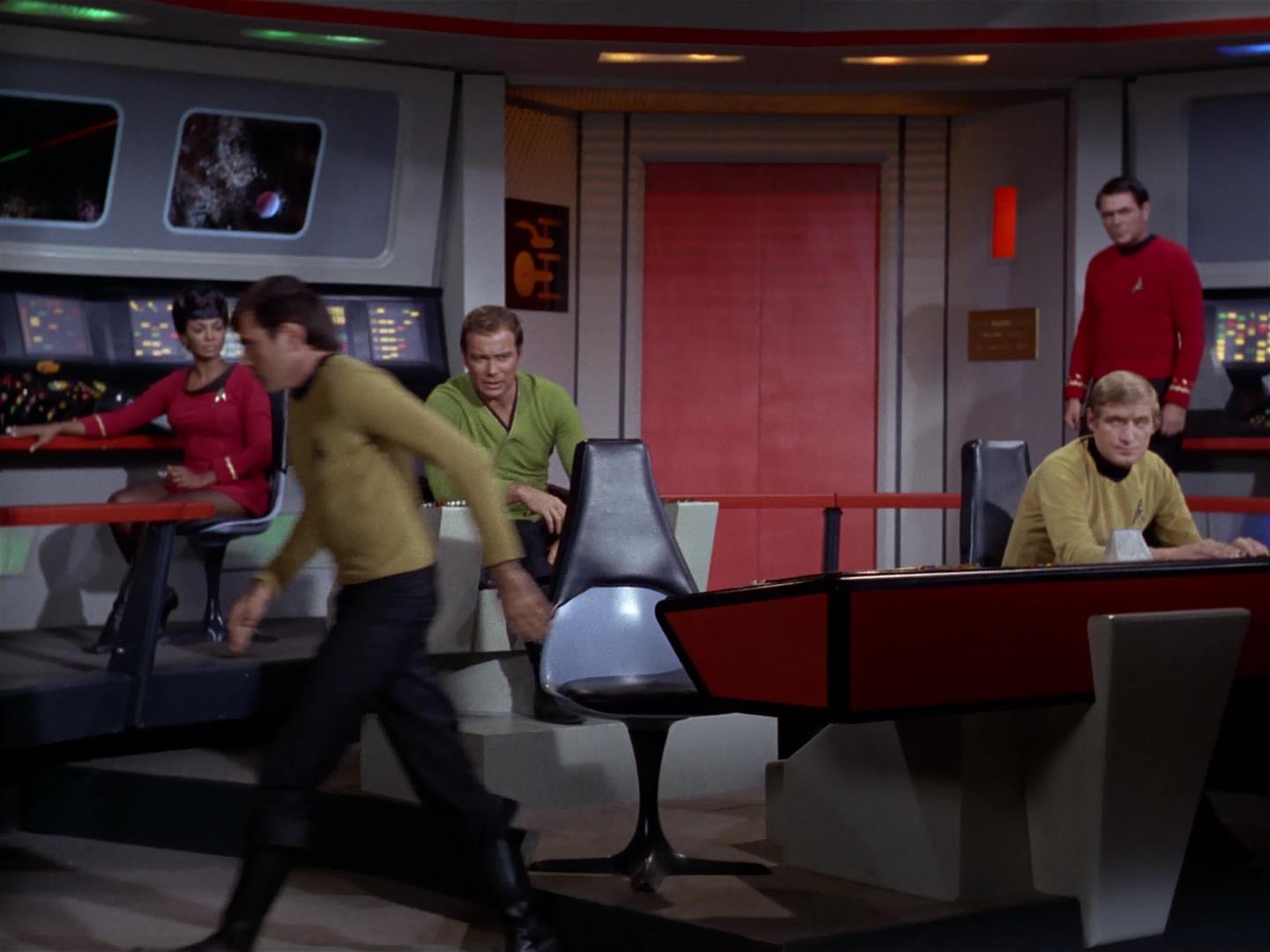 ariane179254_StarTrek_2x18_TheImmunitySyndrome_2064.jpg