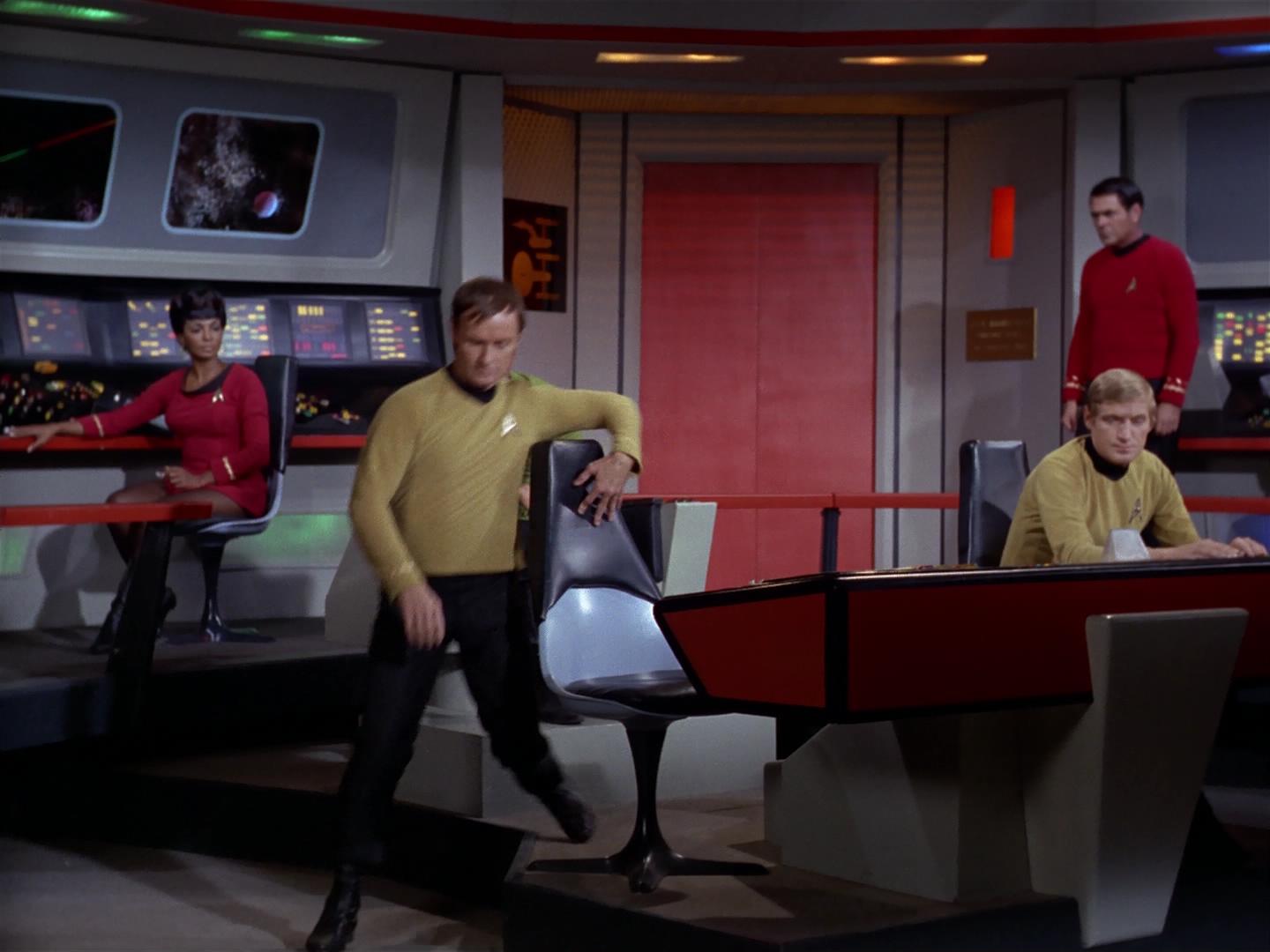 ariane179254_StarTrek_2x18_TheImmunitySyndrome_2067.jpg