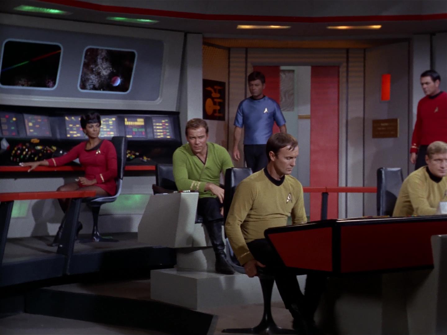 ariane179254_StarTrek_2x18_TheImmunitySyndrome_2070.jpg