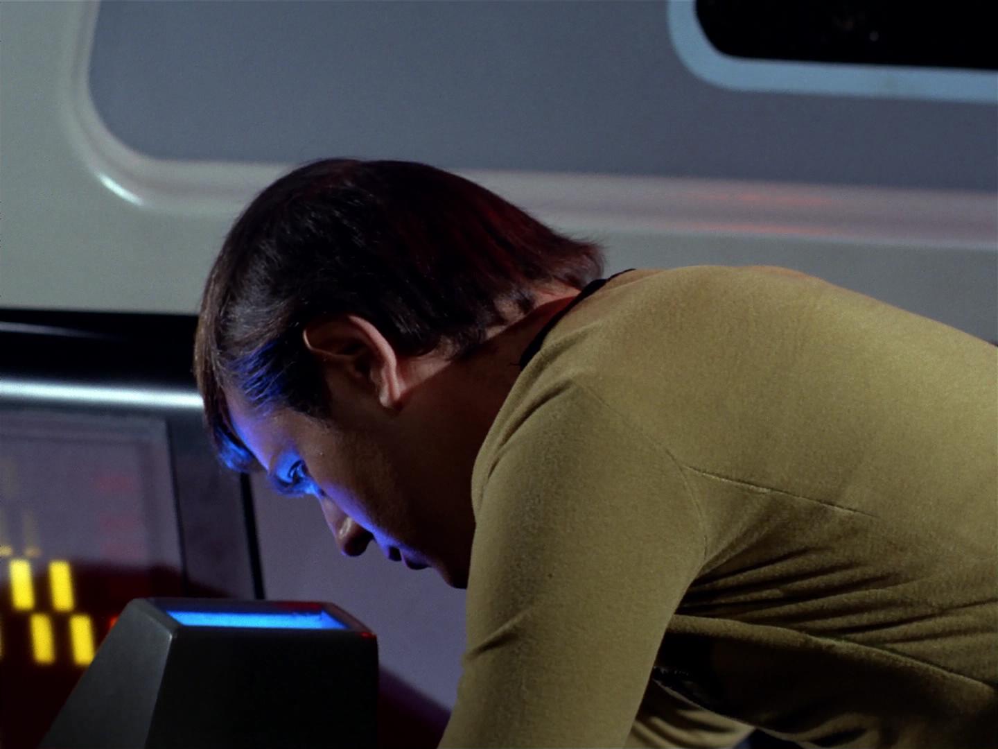 ariane179254_StarTrek_2x18_TheImmunitySyndrome_2175.jpg