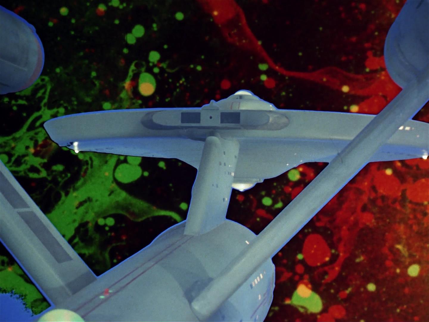 ariane179254_StarTrek_2x18_TheImmunitySyndrome_2335.jpg