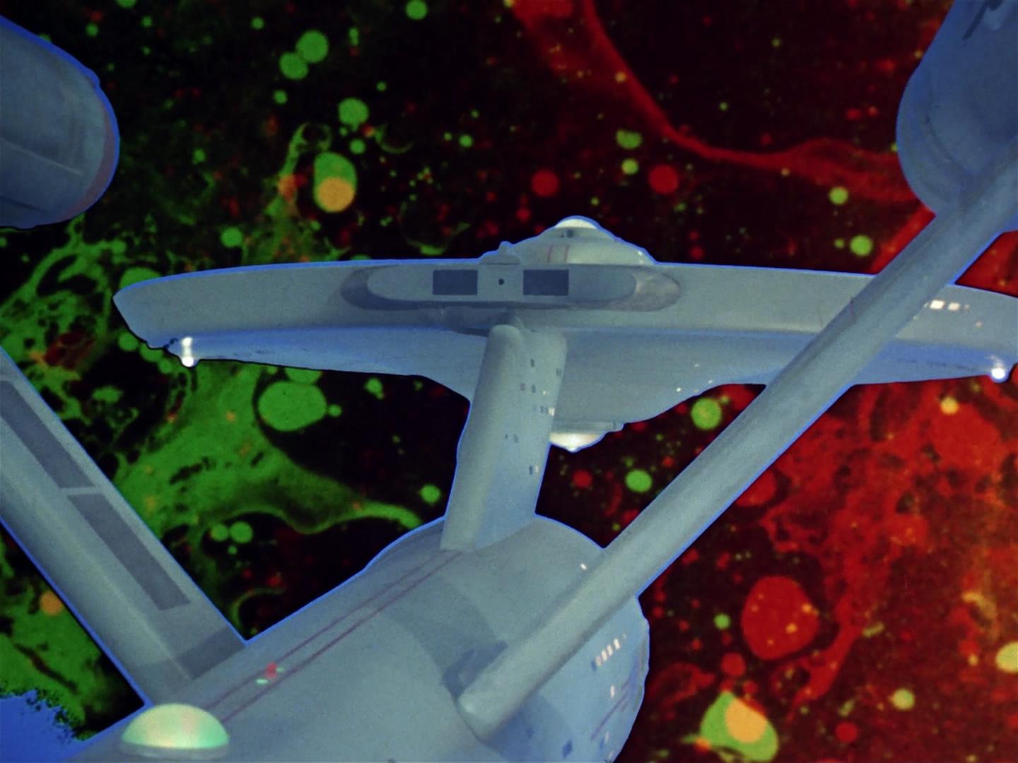 ariane179254_StarTrek_2x18_TheImmunitySyndrome_2336.jpg