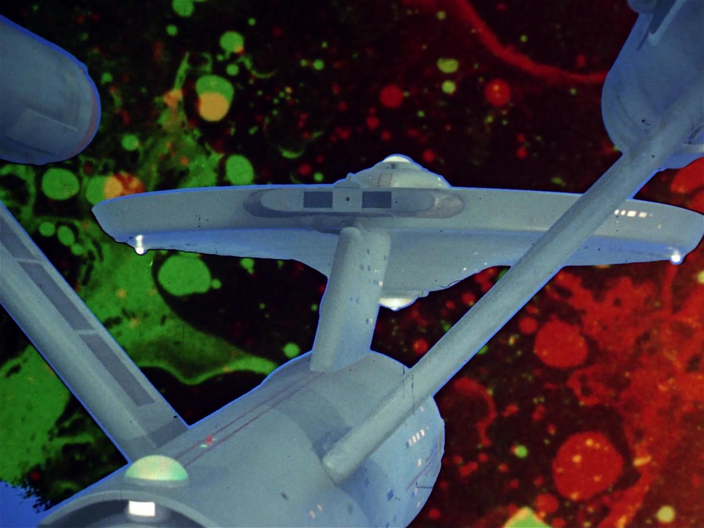 ariane179254_StarTrek_2x18_TheImmunitySyndrome_2338.jpg