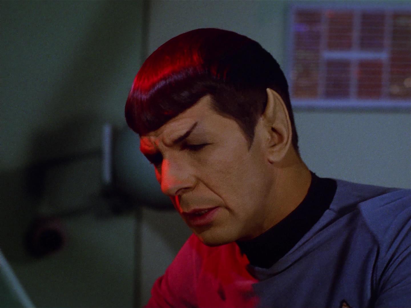 ariane179254_StarTrek_2x18_TheImmunitySyndrome_2351.jpg