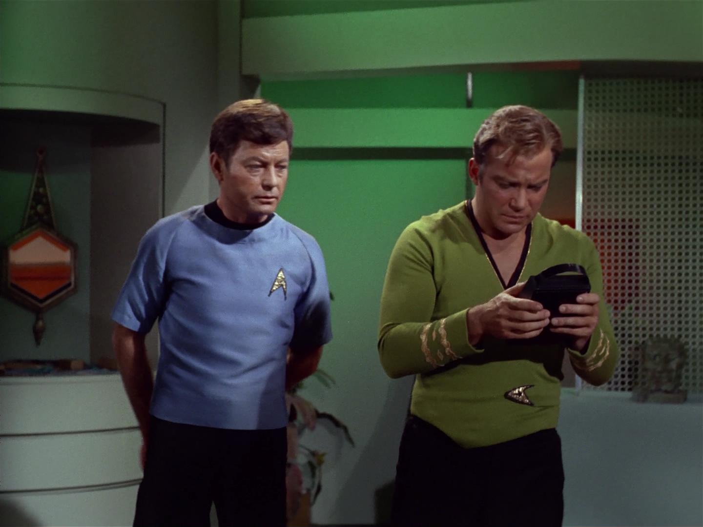 ariane179254_StarTrek_2x18_TheImmunitySyndrome_2432.jpg
