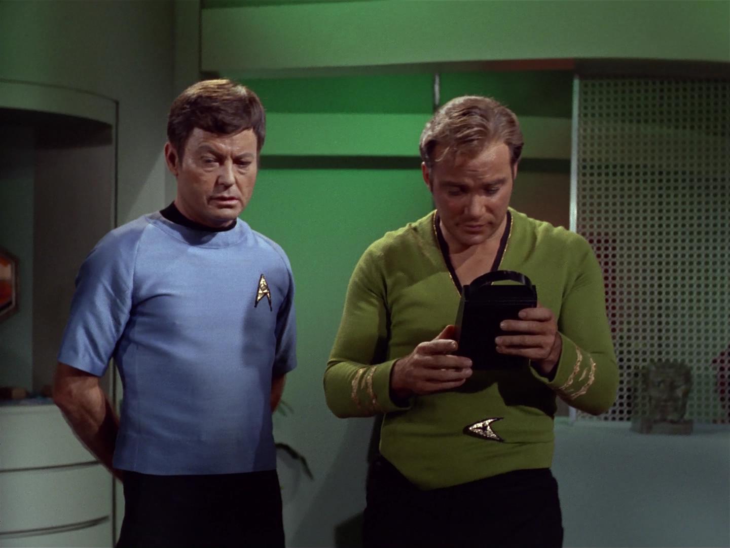 ariane179254_StarTrek_2x18_TheImmunitySyndrome_2436.jpg