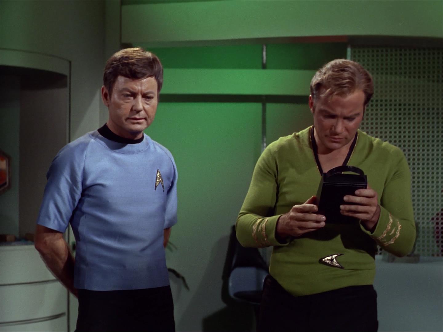 ariane179254_StarTrek_2x18_TheImmunitySyndrome_2438.jpg