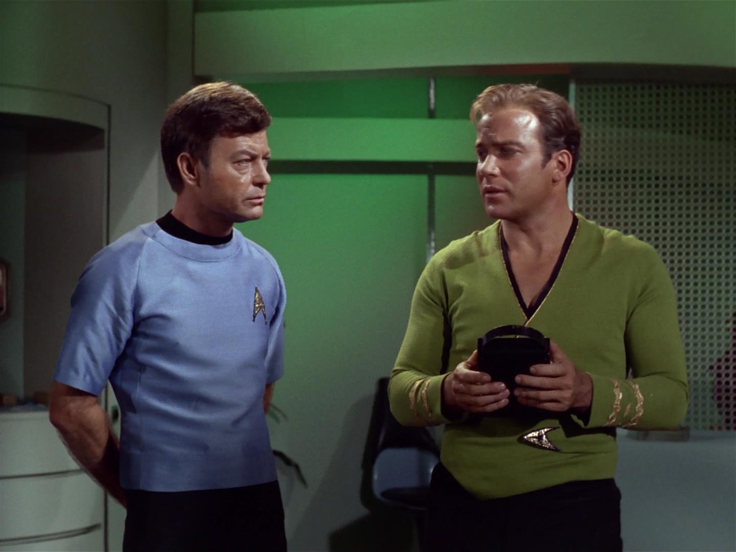 ariane179254_StarTrek_2x18_TheImmunitySyndrome_2449.jpg