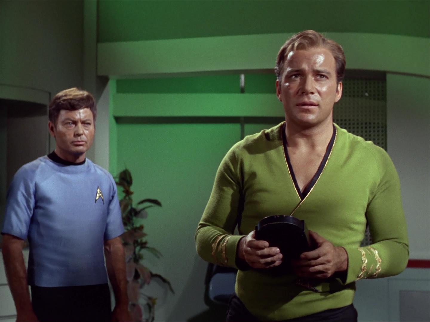 ariane179254_StarTrek_2x18_TheImmunitySyndrome_2458.jpg