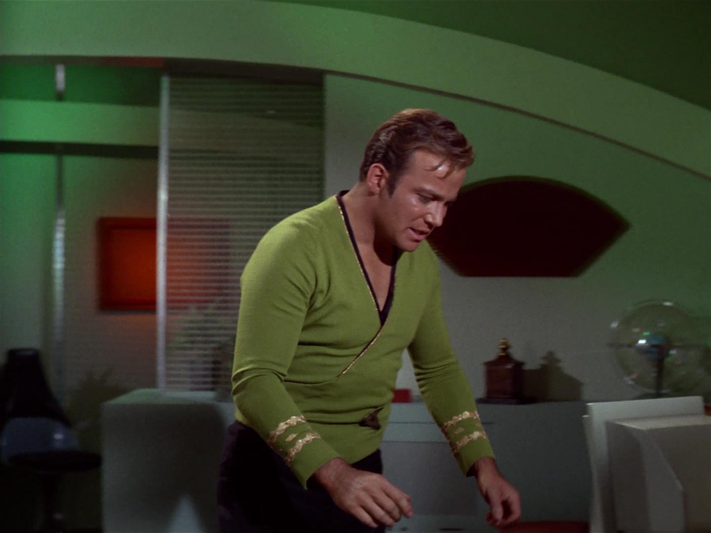 ariane179254_StarTrek_2x18_TheImmunitySyndrome_2522.jpg