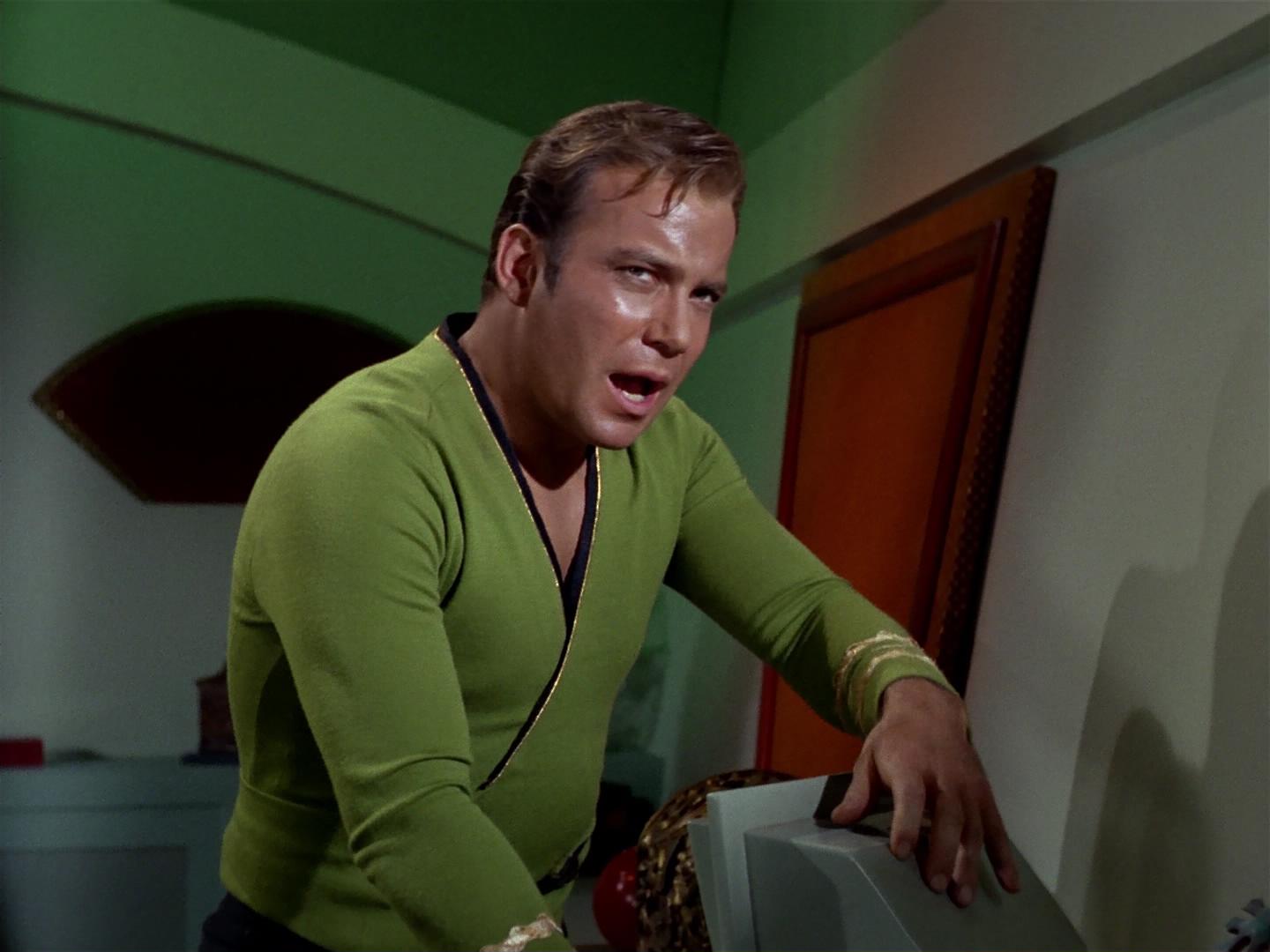 ariane179254_StarTrek_2x18_TheImmunitySyndrome_2540.jpg