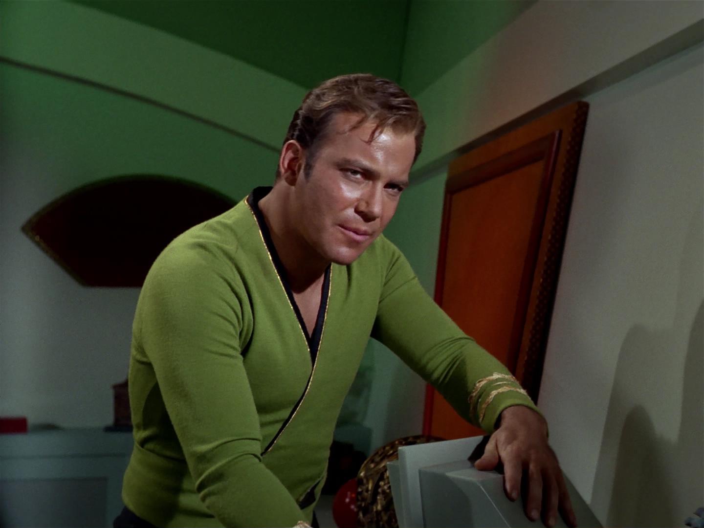 ariane179254_StarTrek_2x18_TheImmunitySyndrome_2546.jpg