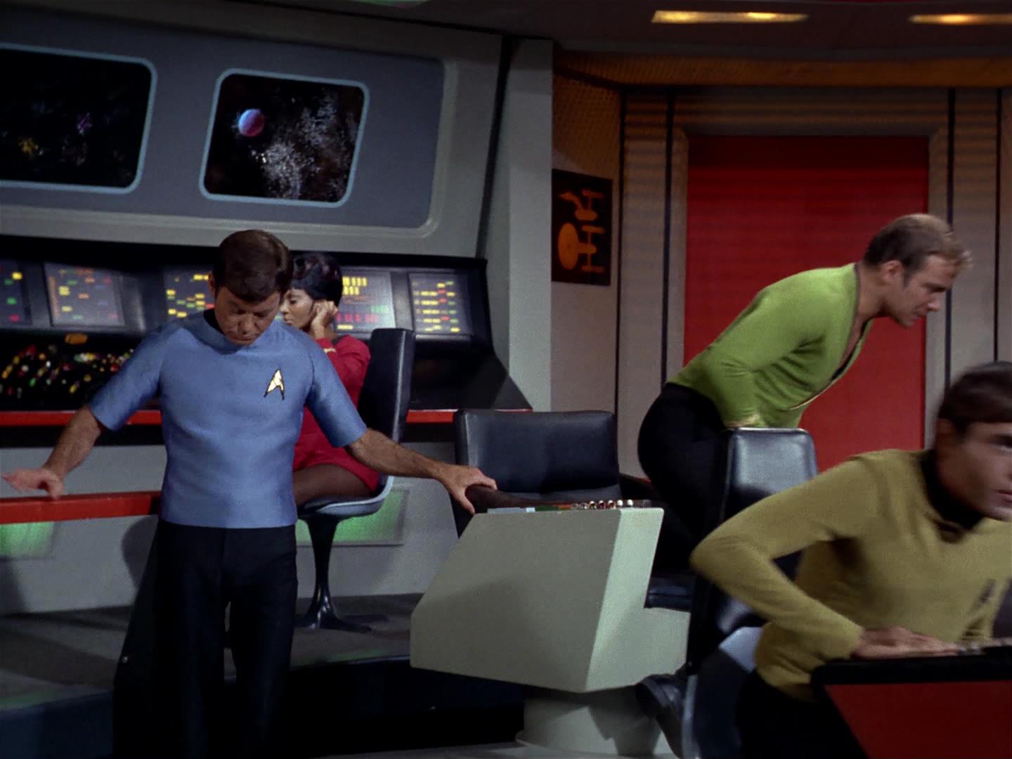 ariane179254_StarTrek_2x18_TheImmunitySyndrome_2611.jpg