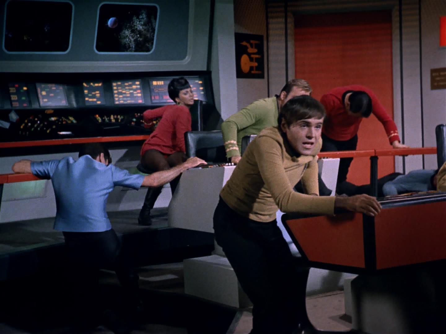 ariane179254_StarTrek_2x18_TheImmunitySyndrome_2661.jpg