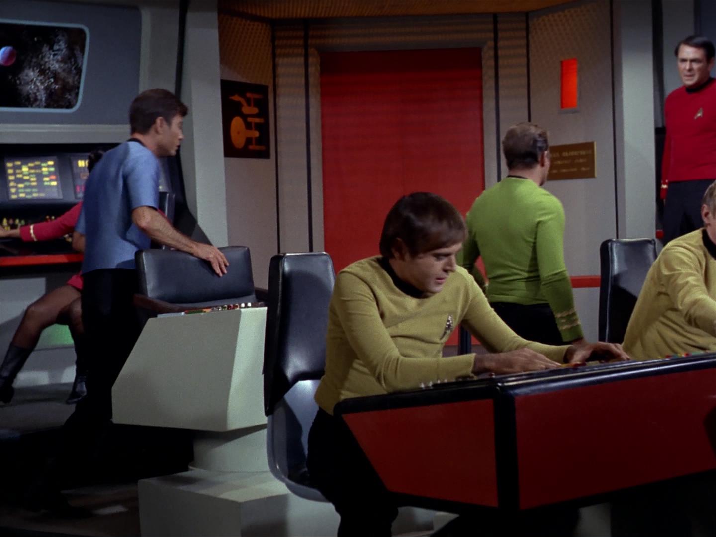 ariane179254_StarTrek_2x18_TheImmunitySyndrome_2691.jpg