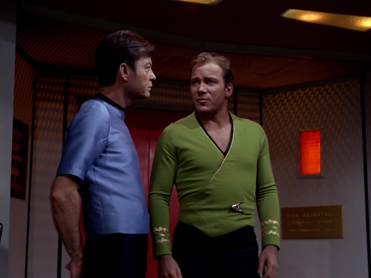 ariane179254_StarTrek_2x18_TheImmunitySyndrome_2789.jpg