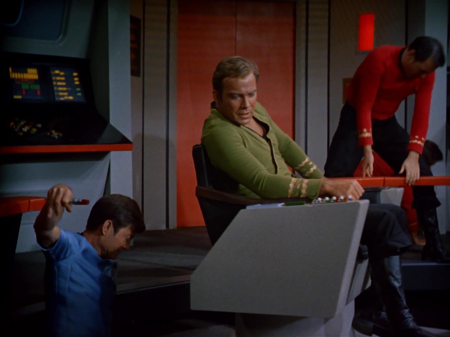ariane179254_StarTrek_2x18_TheImmunitySyndrome_3118.jpg