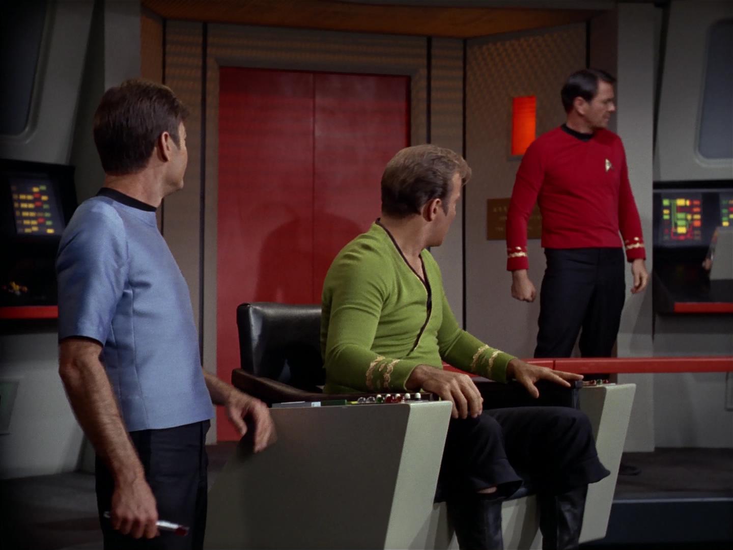 ariane179254_StarTrek_2x18_TheImmunitySyndrome_3154.jpg
