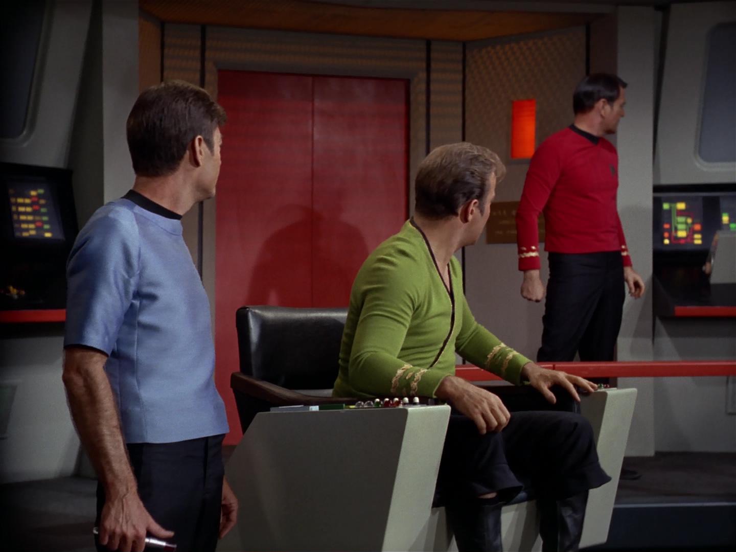 ariane179254_StarTrek_2x18_TheImmunitySyndrome_3156.jpg