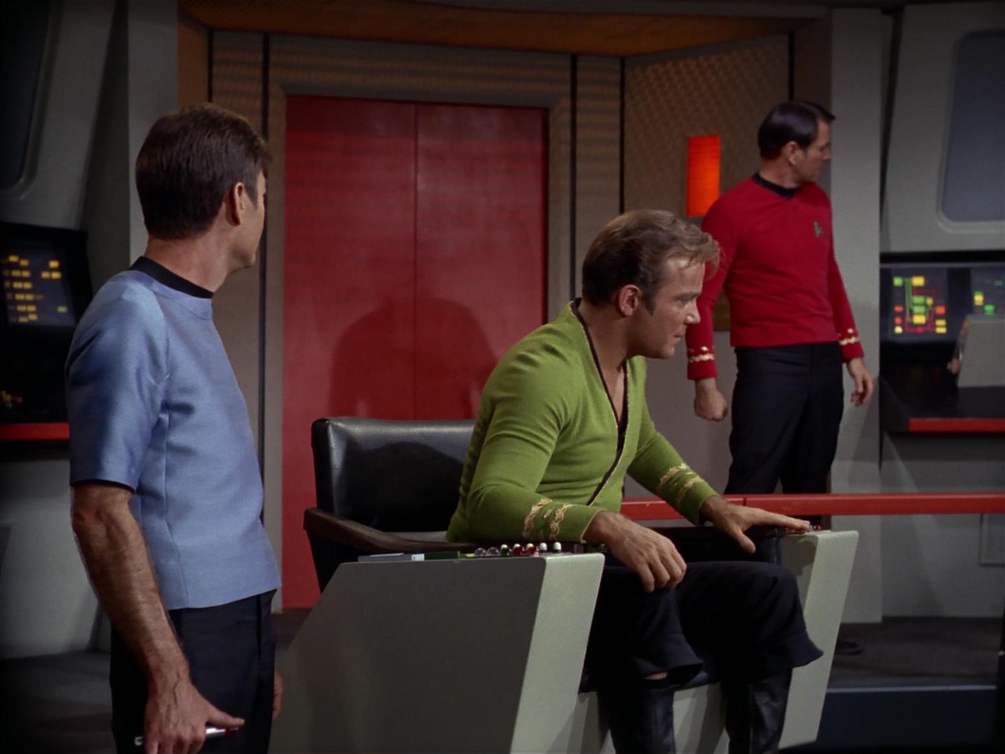 ariane179254_StarTrek_2x18_TheImmunitySyndrome_3159.jpg