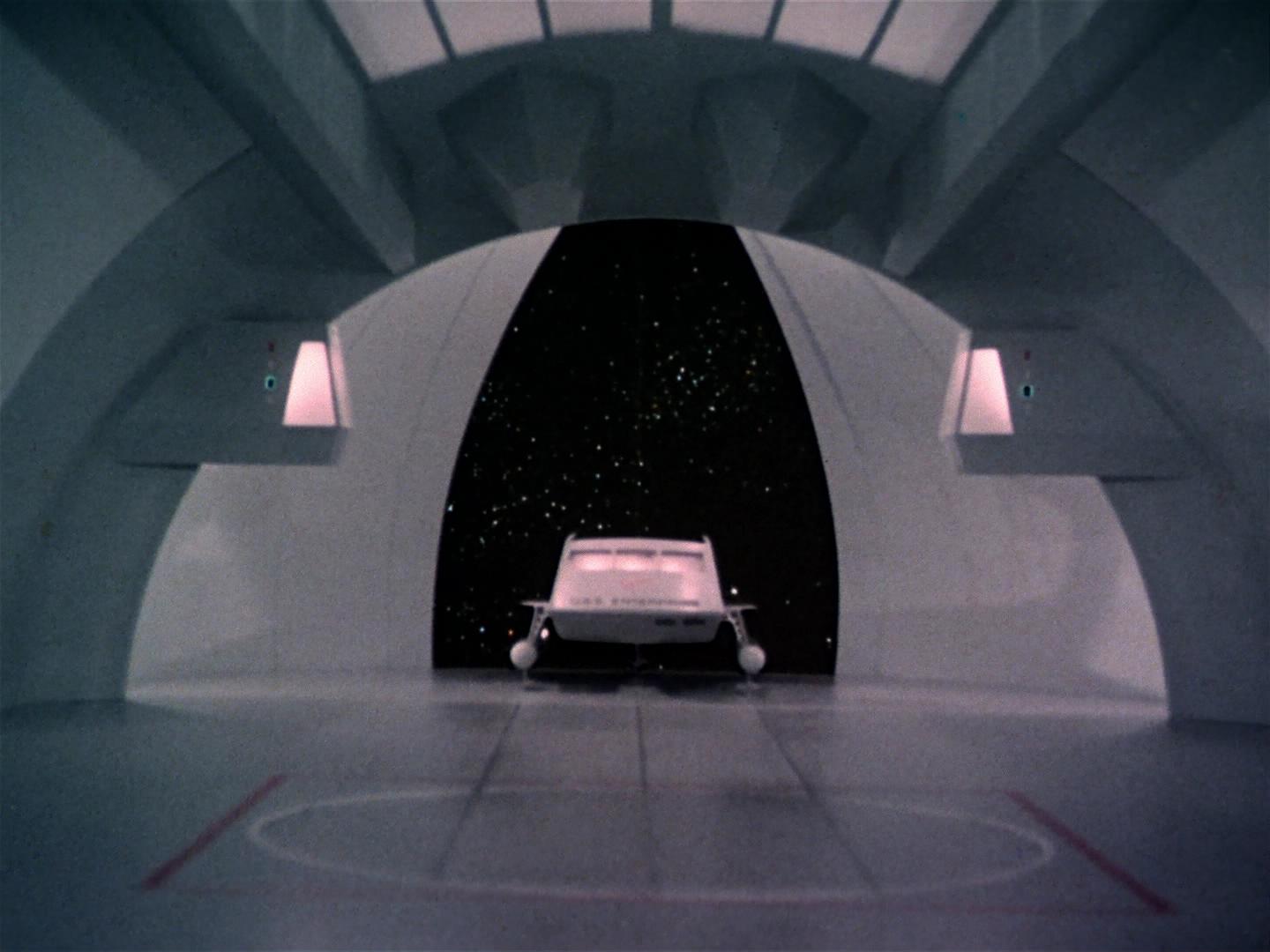 ariane179254_StarTrek_2x18_TheImmunitySyndrome_3203.jpg