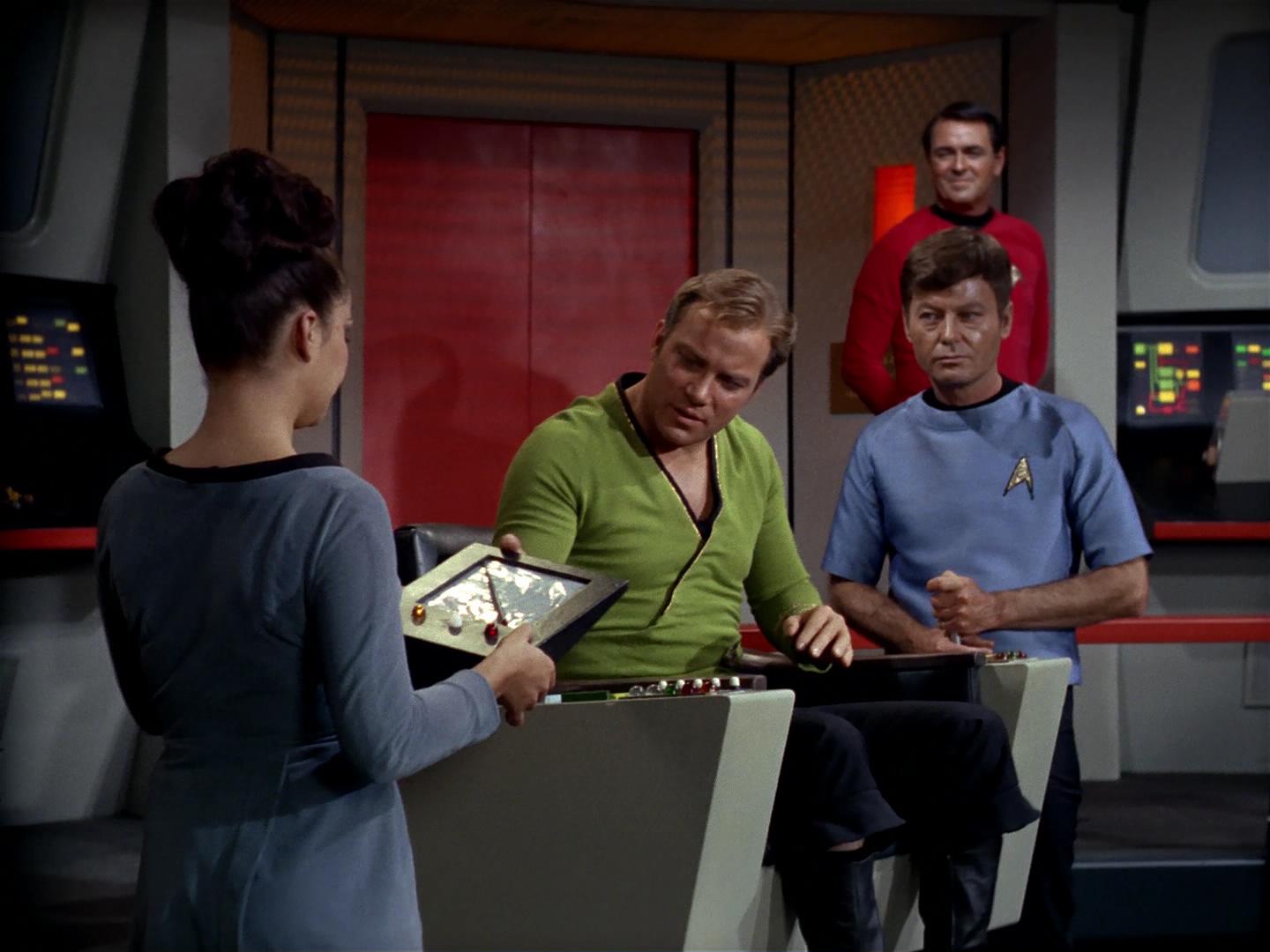 ariane179254_StarTrek_2x18_TheImmunitySyndrome_3218.jpg