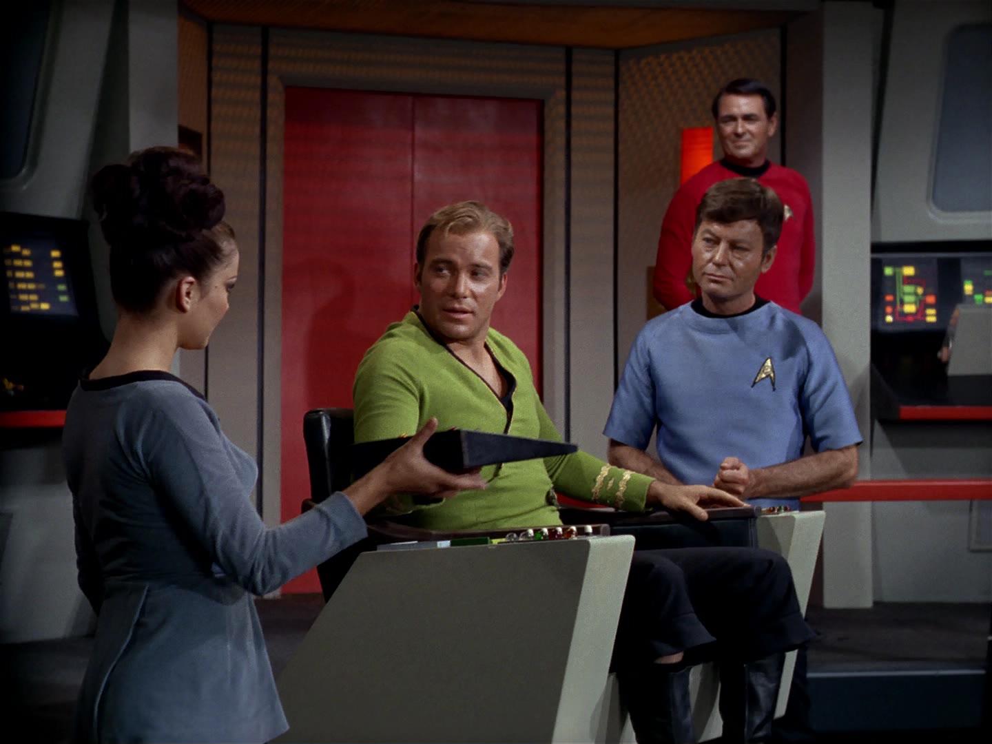 ariane179254_StarTrek_2x18_TheImmunitySyndrome_3226.jpg