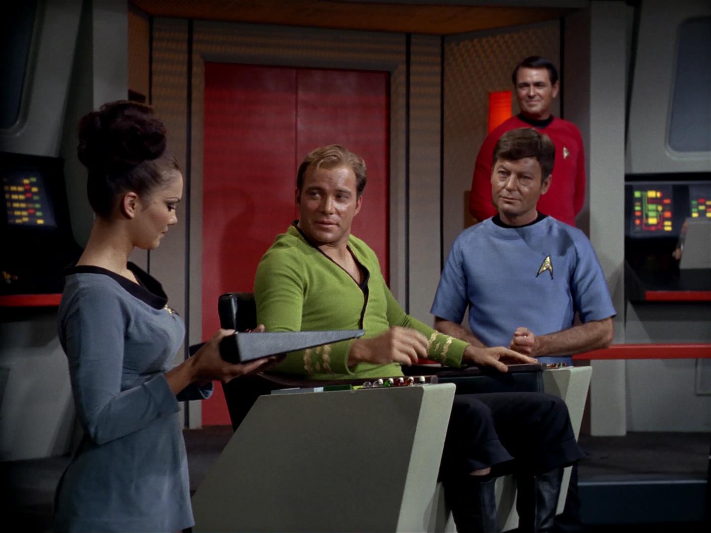 ariane179254_StarTrek_2x18_TheImmunitySyndrome_3227.jpg