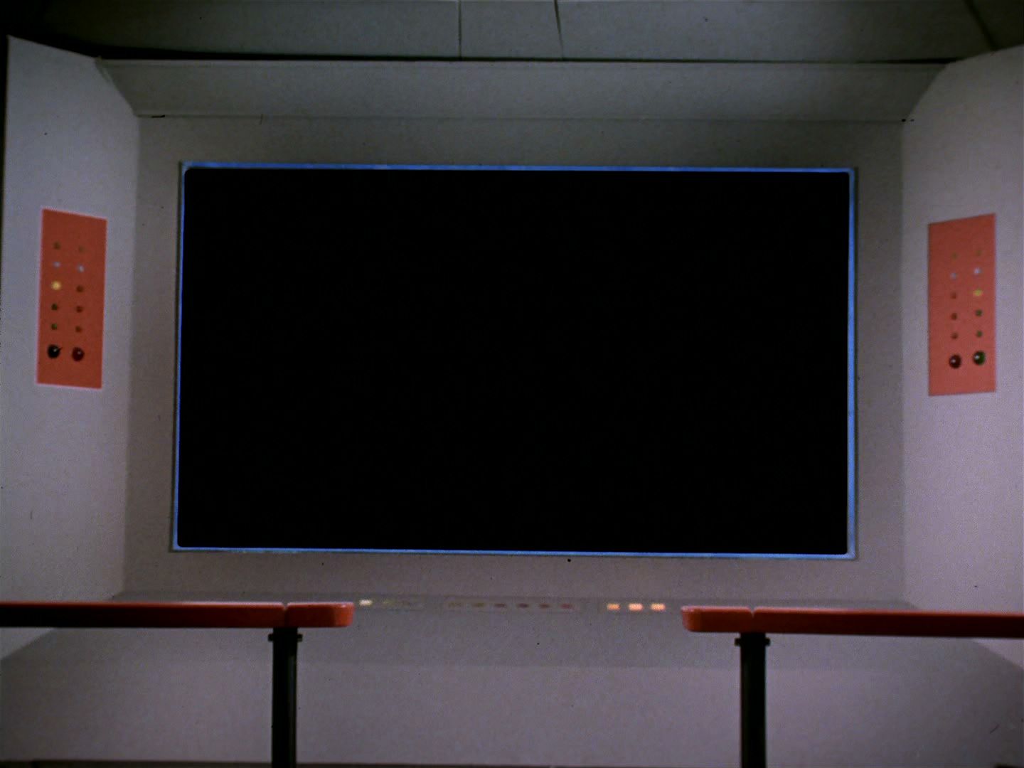 ariane179254_StarTrek_2x18_TheImmunitySyndrome-NewEffects_0841.jpg