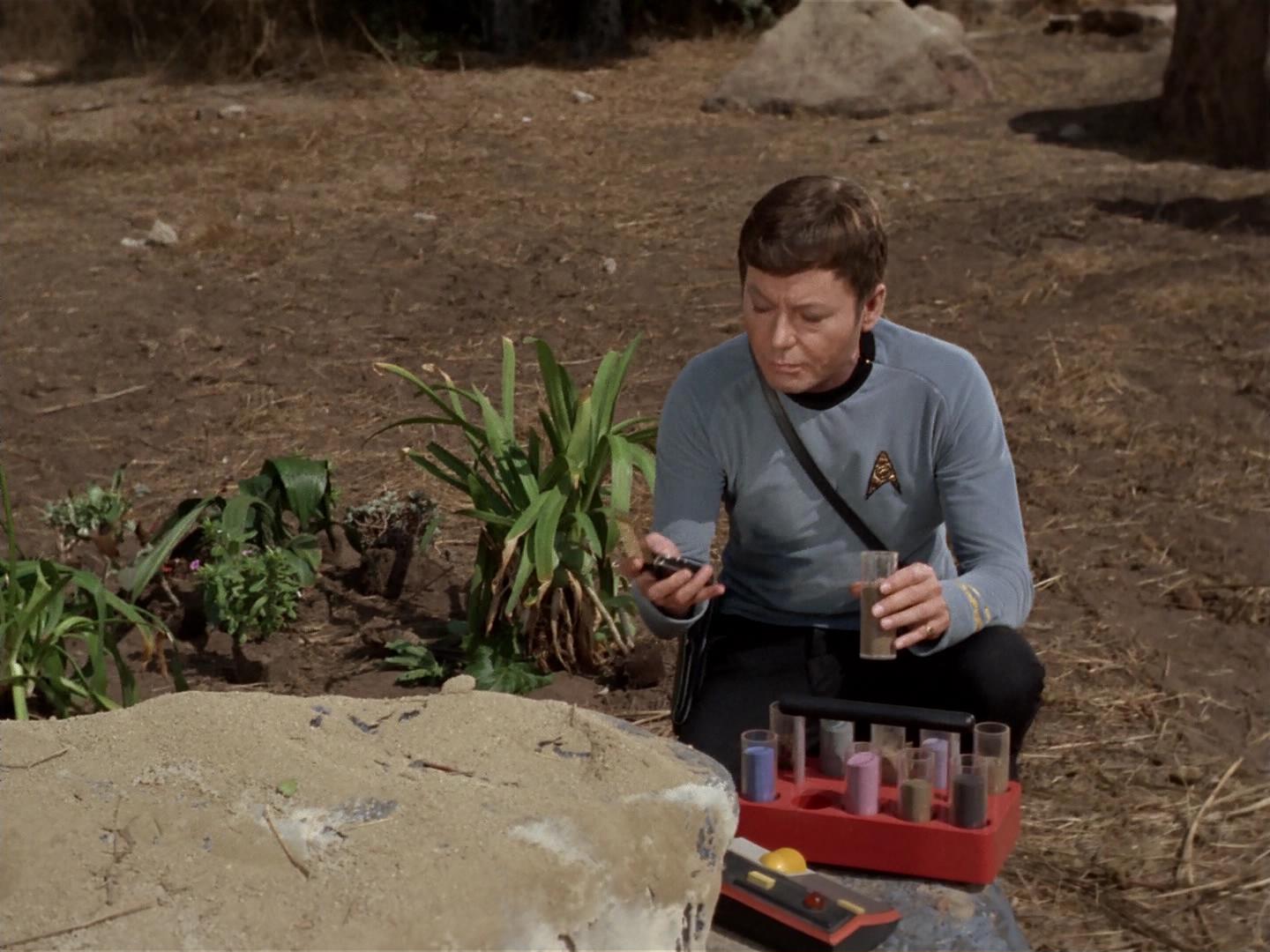 ariane179254_StarTrek_2x19_APrivateLittleWar_0013.jpg