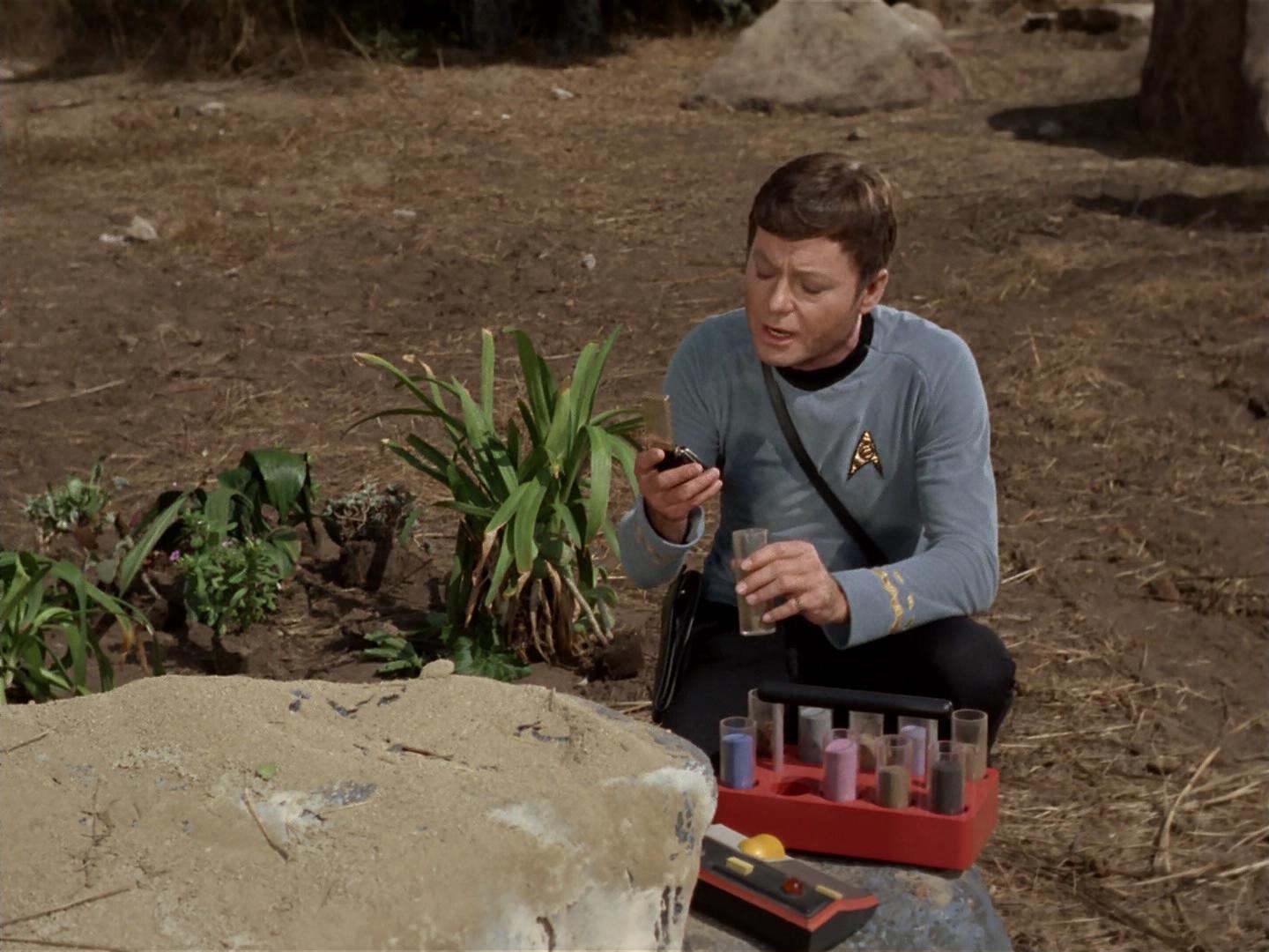 ariane179254_StarTrek_2x19_APrivateLittleWar_0022.jpg