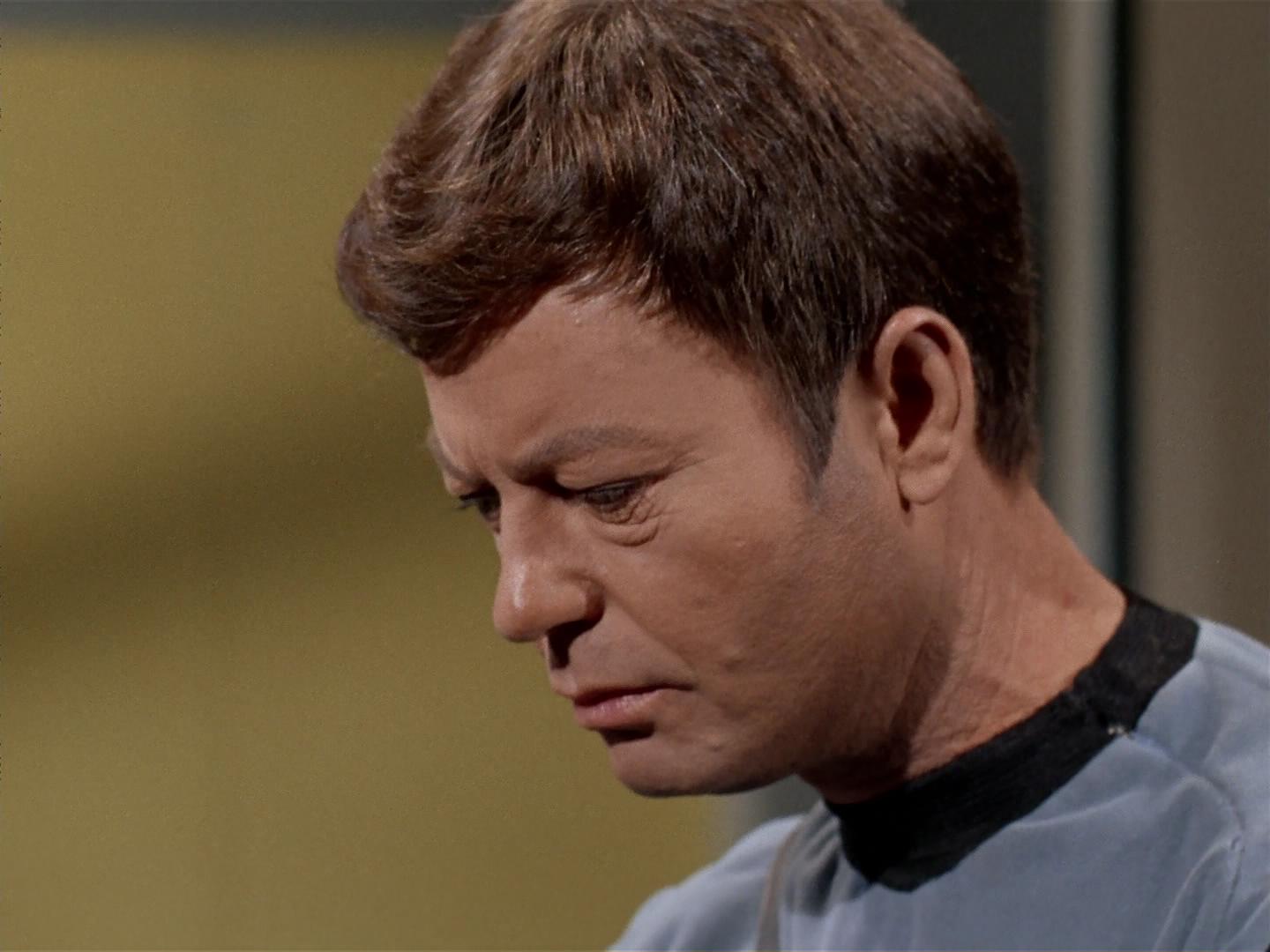 ariane179254_StarTrek_2x19_APrivateLittleWar_0358.jpg
