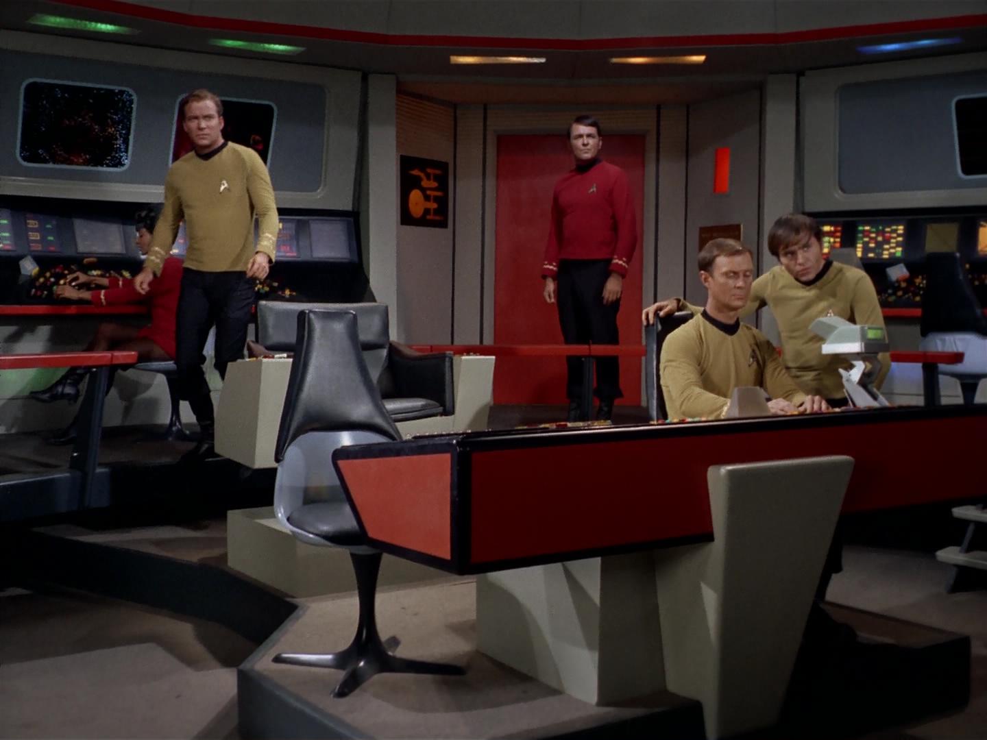 ariane179254_StarTrek_2x19_APrivateLittleWar_0371.jpg