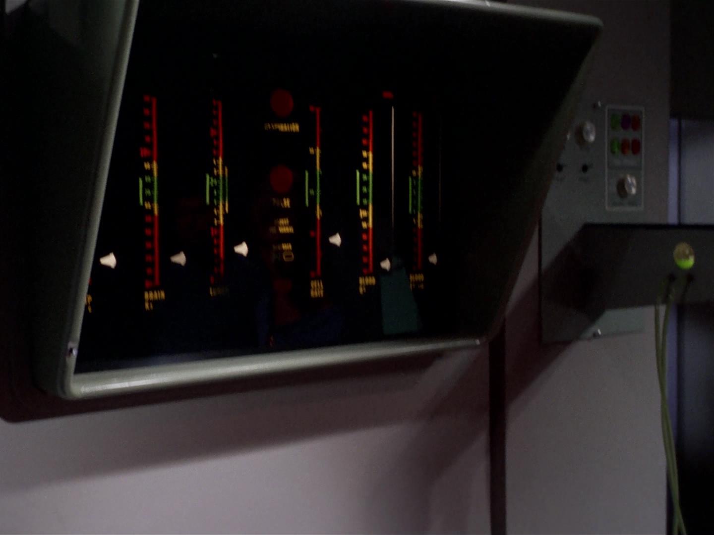 ariane179254_StarTrek_2x19_APrivateLittleWar_0477.jpg
