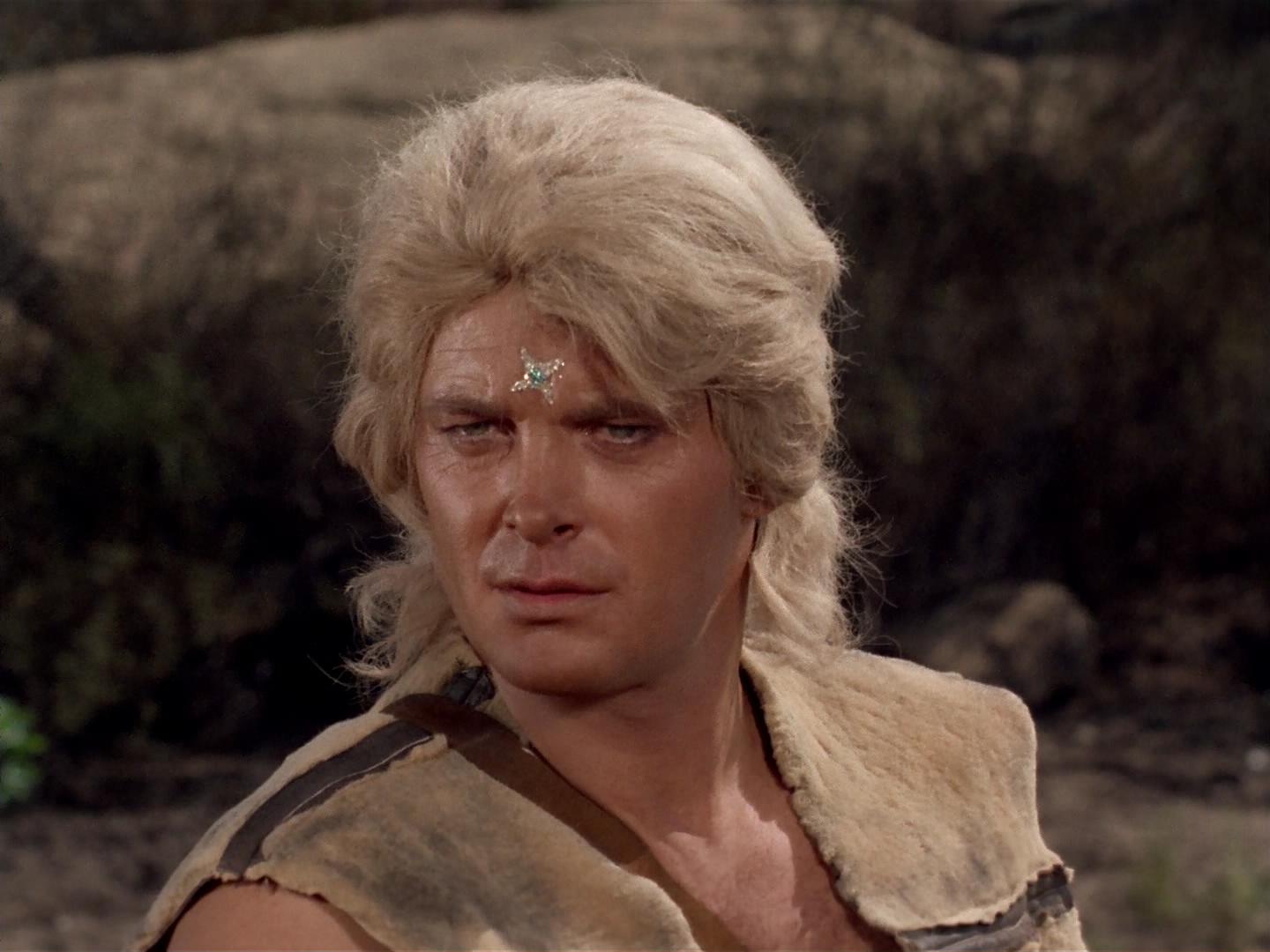 ariane179254_StarTrek_2x19_APrivateLittleWar_0906.jpg
