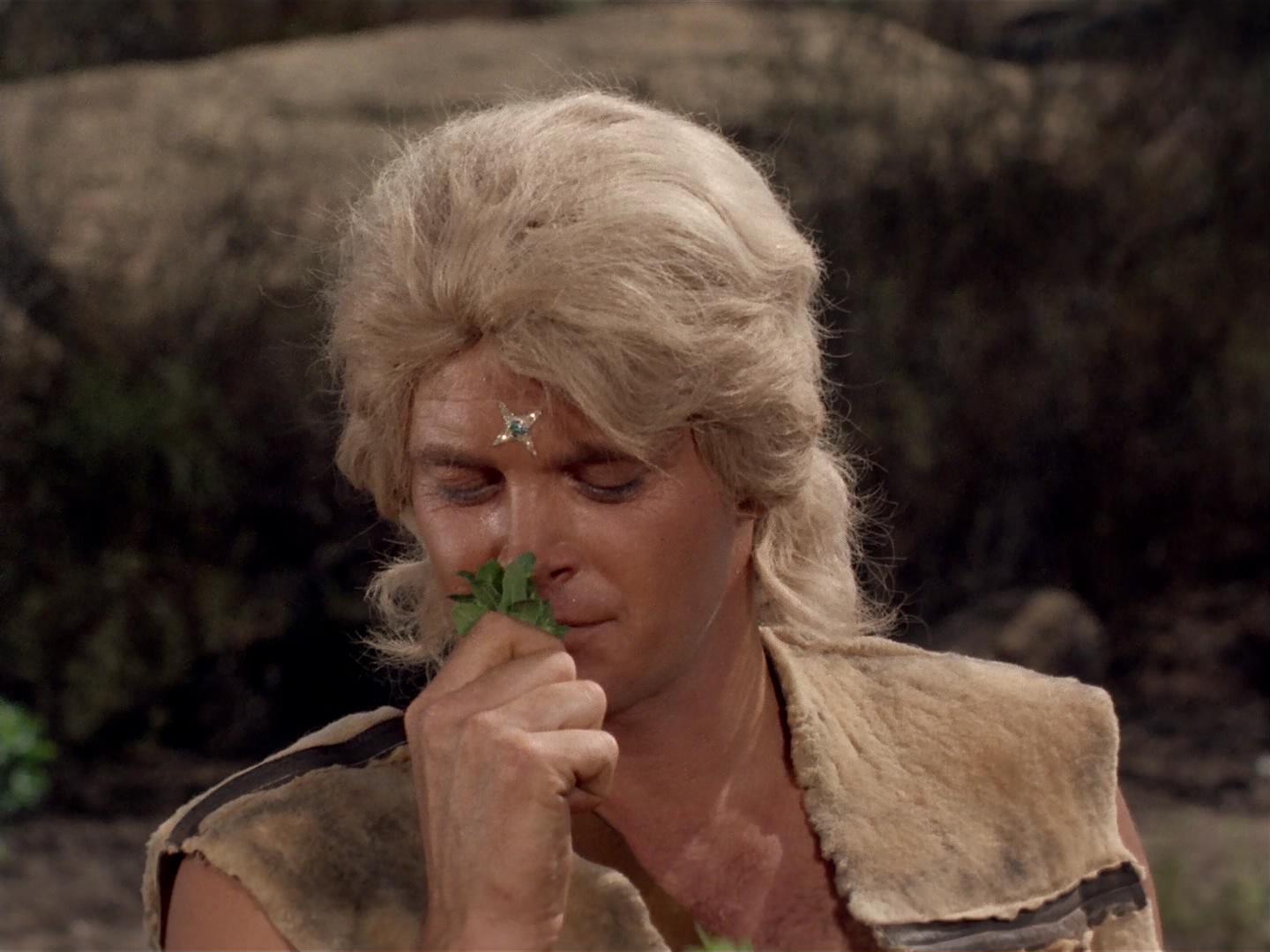 ariane179254_StarTrek_2x19_APrivateLittleWar_0937.jpg