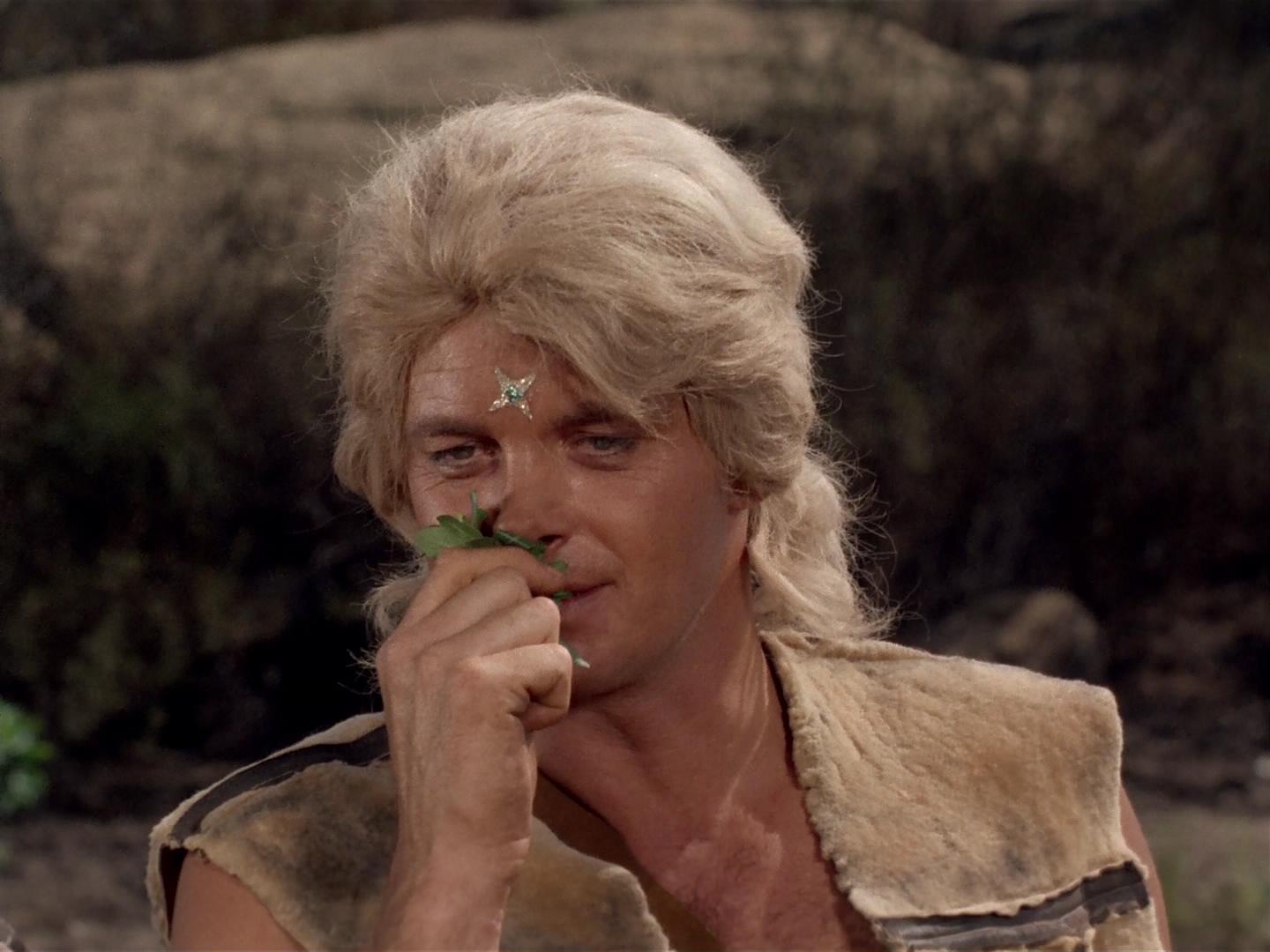 ariane179254_StarTrek_2x19_APrivateLittleWar_0942.jpg