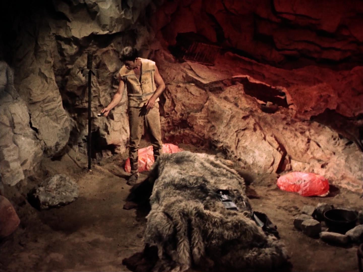 ariane179254_StarTrek_2x19_APrivateLittleWar_1048.jpg