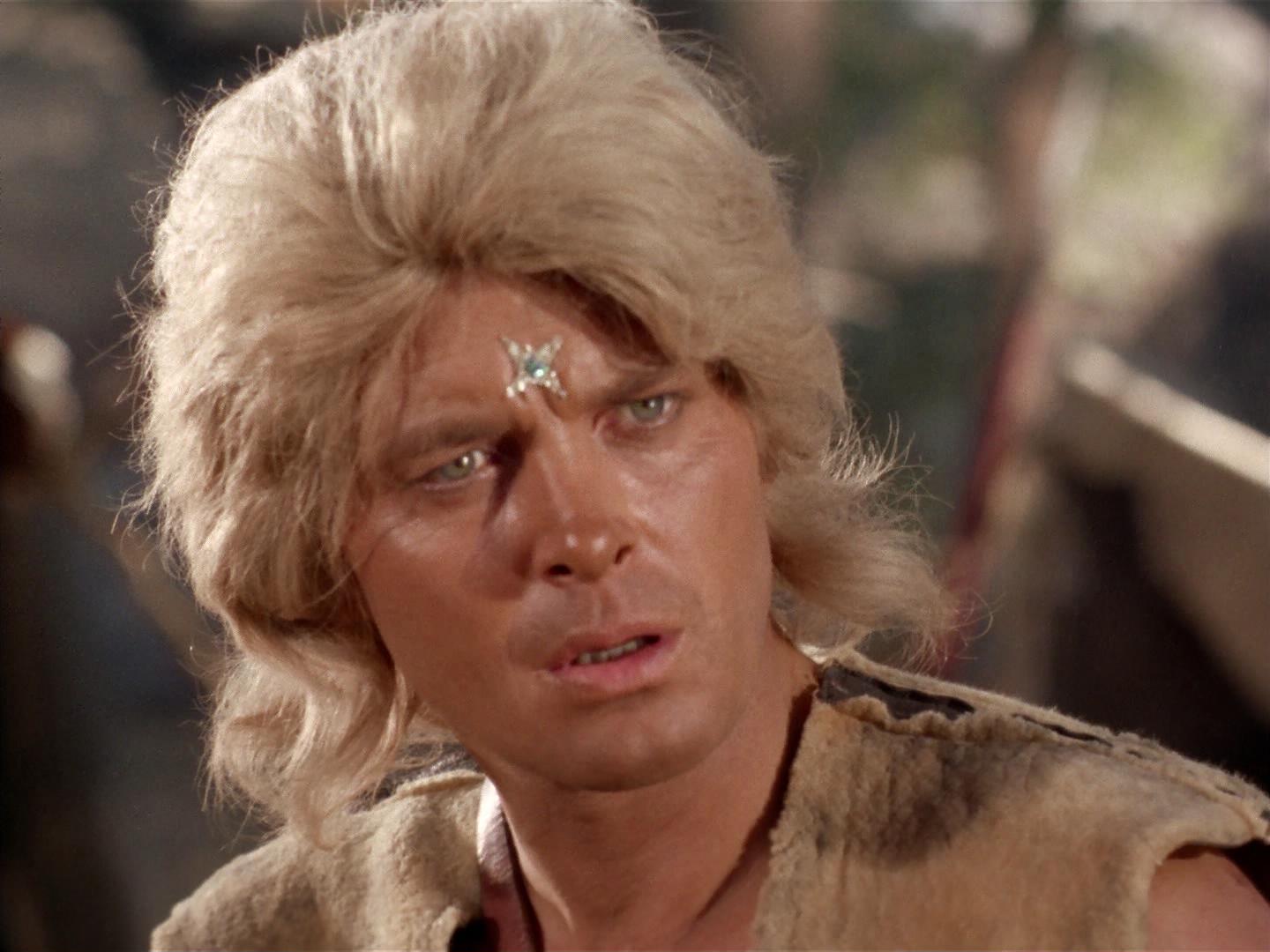 ariane179254_StarTrek_2x19_APrivateLittleWar_1111.jpg