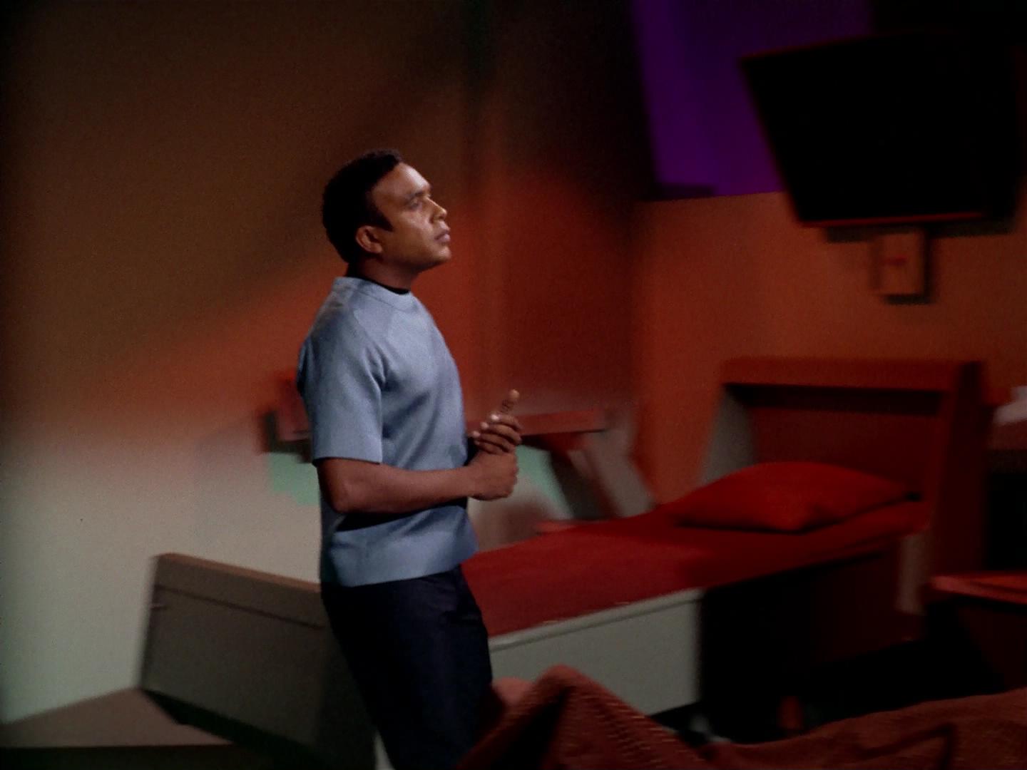 ariane179254_StarTrek_2x19_APrivateLittleWar_1151.jpg