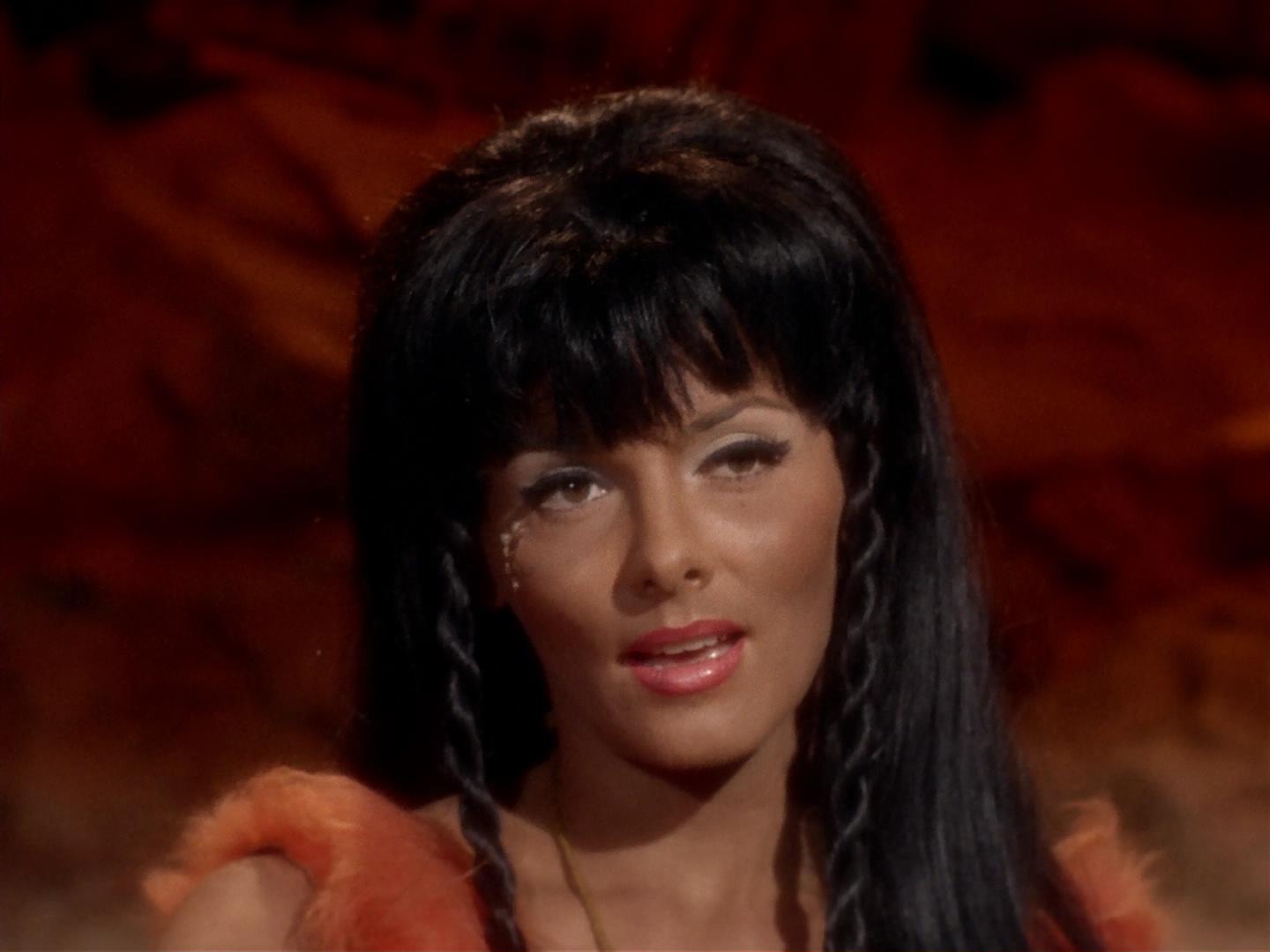 ariane179254_StarTrek_2x19_APrivateLittleWar_1221.jpg