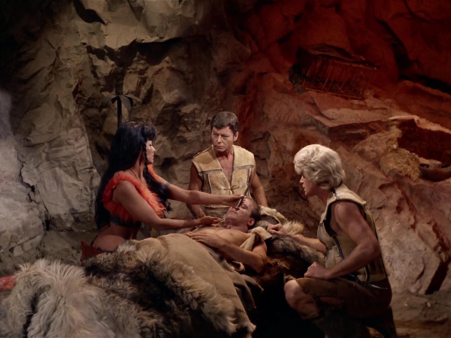 ariane179254_StarTrek_2x19_APrivateLittleWar_1226.jpg