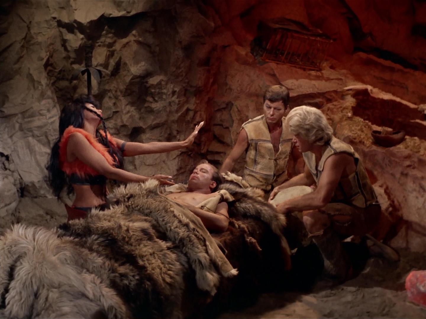 ariane179254_StarTrek_2x19_APrivateLittleWar_1244.jpg