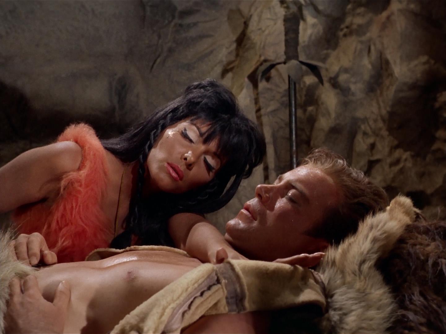 ariane179254_StarTrek_2x19_APrivateLittleWar_1279.jpg